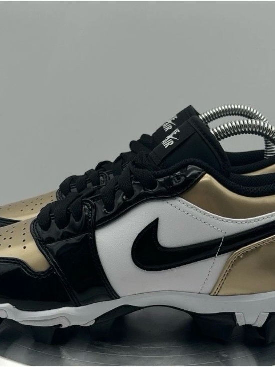 Amazon.com | Jordan 1 Low Little/Big Kids Nike Air Jordan 1 Low Gold Black HF6885-701 Football Baseball Cleats-Youth 6Y